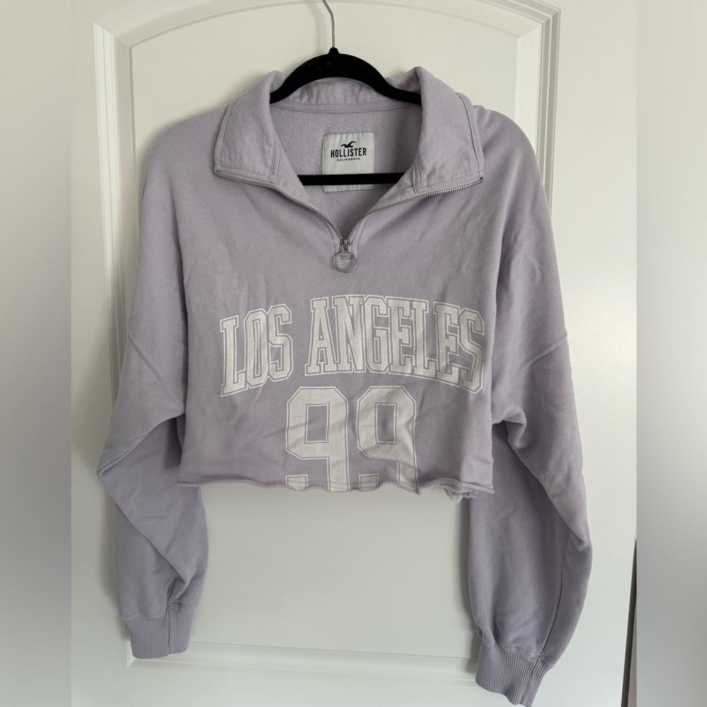 Hollister Women's Quarter Zip Cropped Sweatshirt